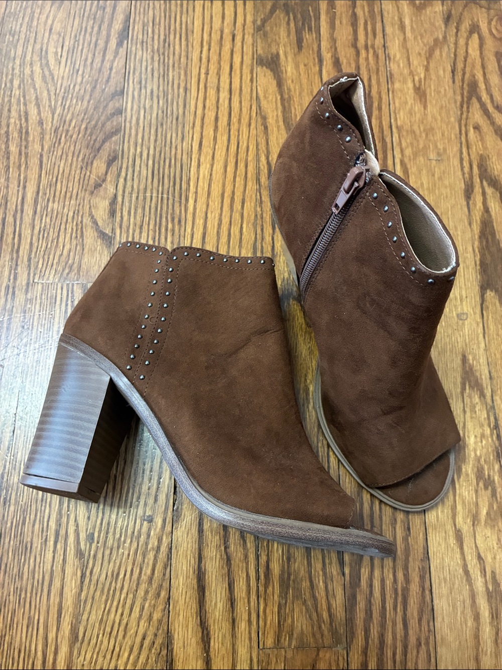 Portland boot company Brown Suede Open-Toe Ankle Booties with Stud Trim size 7.5